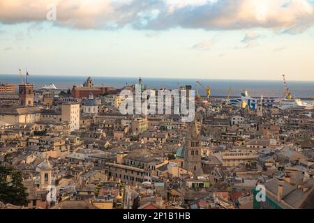 Genua, 27. Oktober 2021 atemberaubender Panoramablick auf Genua Stockfoto