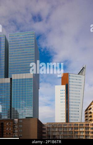 Rotterdam, Niederlande-21. November 2018: Kop van Zuid ist ein moderner Teil von Rotterdam am Südufer der neuen Maas Stockfoto