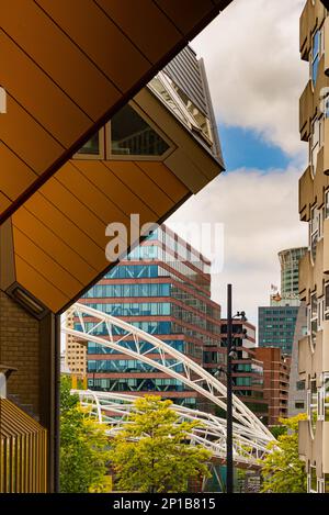 ROTTERDAM, NIEDERLANDE - 31. Mai 2019: Die Cube-Häuser sind eine Reihe moderner architektonischer Innovationen des Architekten Piet Blom Stockfoto