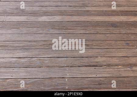 Blick aus der Nähe auf den braunen Holzfußboden im Freien in Las Vegas am Strip. Stockfoto