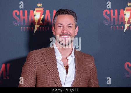 Rom, Italien. 3. März 2023. Schauspieler Zachary Levi nimmt an der Premiere von Shazam Teil! Fury of the Gods' im Space Cinema Moderno am 03. März 2023 in Rom, Italien (Kreditbild: © Matteo Nardone/Pacific Press via ZUMA Press Wire), NUR REDAKTIONELLE VERWENDUNG! Nicht für den kommerziellen GEBRAUCH! Stockfoto