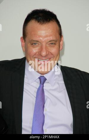 Los Angeles, USA. 01. Juli 2012. Tom Sizemore bei der Premiere von Lionsgate Films „The Expendables 2“. Ankunft im Grauman's Chinese Theater in Hollywood, Kalifornien, 15. August 2012. Foto: Joseph Martinez/PictureLux Credit: PictureLux/The Hollywood Archive/Alamy Live News Stockfoto