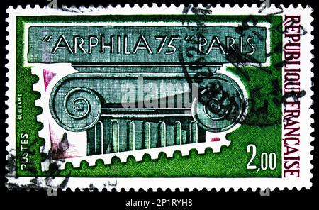 MOSKAU, RUSSLAND - 15. FEBRUAR 2023: In Frankreich gedruckte Briefmarken zeigen ARPHILA 75 Paris - Hauptstadt, Serie, ca. 1975 Stockfoto