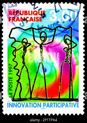 MOSKAU, RUSSLAND - 15. FEBRUAR 2023: Portostempel gedruckt in Frankreich zeigt partizipative Innovation, ca. 1997 Stockfoto