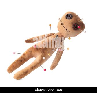 Voodoo-Puppe mit isolierten Nadeln auf Weiß Stockfoto