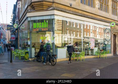 Eine Niederlassung des japanischen und ostasiatischen Restaurants Wasabi in Cambridge. Stockfoto