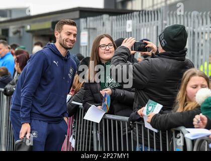 Plymouth Argyle Mittelfeldspieler Matt Butcher (7) erscheint während des Spiels der Sky Bet League 1 Plymouth Argyle vs Charlton Athletic im Home Park, Plymouth, Großbritannien, 4. März 2023 (Foto von Stanley Kasala/News Images) Stockfoto