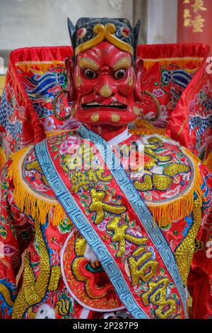 Tainan, Taiwan - 4. Februar 2023: Statue im Großen Mazu-Tempel in Tainan, Taiwan. Stockfoto