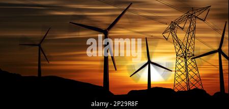 Silhouetten eines Hochspannungsturms (Stromleitung mit elektrischen Kabeln und Isolatoren) und einer Gruppe von Windturbinen vor einem wunderschönen Himmel bei Sonnenuntergang Stockfoto