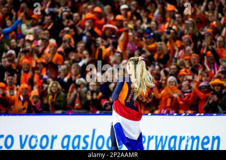 HERENVEEN - Jutta Leerdam gewinnt die 1000 Meter für Frauen bei der ISU World Speed Skating Championships in Thialf. ANP VINCENT JANNINK Stockfoto