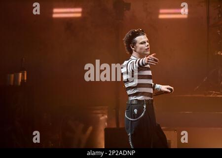 Paris, Frankreich. 04. März 2023. Yungblud tritt am 3. März 2023 im Zenith in Paris auf. Foto von Christophe Meng/ABACAPRESS.COM Kredit: Abaca Press/Alamy Live News Stockfoto