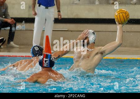 Neapel, Italien. 04. März 2023. Tyler Abramson von CN Posillipo während des Spiels CN Posillipo vs Nuoto Catania, Waterpolo Italian Serie A in Neapel, Italien, März 04 2023 Kredit: Independent Photo Agency/Alamy Live News Stockfoto