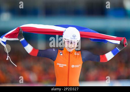 HEERENVEEN, NIEDERLANDE - MÄRZ 4: Marijke Groenewoud aus den Niederlanden reagiert auf die Teilnahme an der Mass Start Women während der ISU World Speed Skating Championships 2023 am 4. März 2023 in Heerenveen, Niederlande (Foto von Douwe Bijlsma/Orange Pictures) NOCNSF Stockfoto