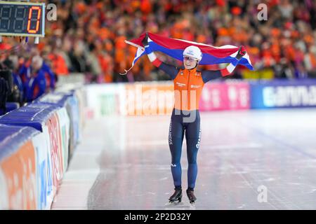 HEERENVEEN, NIEDERLANDE - MÄRZ 4: Marijke Groenewoud aus den Niederlanden reagiert auf die Teilnahme an der Mass Start Women während der ISU World Speed Skating Championships 2023 am 4. März 2023 in Heerenveen, Niederlande (Foto von Douwe Bijlsma/Orange Pictures) NOCNSF Stockfoto
