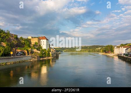 Passau: Donau (Donau), Veste Niederhaus Schloss in Niederbayern, Niederbayern, Bayern, Bayern, Deutschland Stockfoto