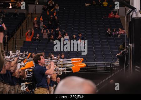 Minneapolis, Minnesota, USA. 3. März 2023. Illinois kämpft in der zweiten Hälfte von Maryland gegen Illinois am Freitag, den 3. März beim Big Ten Women's Basketball Tournament 2023 in Minneapolis, Minnesota. Maryland gewann 73-58 (Credit Image: © Steven Garcia/ZUMA Press Wire) – NUR REDAKTIONELLE VERWENDUNG! Nicht für den kommerziellen GEBRAUCH! Stockfoto