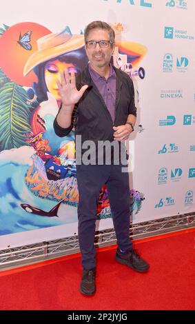 MIAMI, FLORIDA - 3. MÄRZ: Schauspieler und Regisseur Raymond 'Ray' Romano nimmt am 3. März 2023 am 40. Annual Miami Film Festival 'Something in Queens' Opening Night Screening im Silverspot Cinema in Miami, Florida, Teil. (Foto: JL/Sipa USA) Guthaben: SIPA USA/Alamy Live News Stockfoto