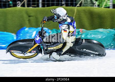 Franz Mayerbüchler in Aktion während der deutschen Individual Ice Speedway Championship im Horst-Dohm-Eisstadion, Berlin, am Freitag, den 3. März 2023. (Foto: Ian Charles | MI News) Guthaben: MI News & Sport /Alamy Live News Stockfoto