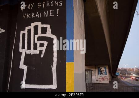 Freies Wandbild von Ales Bialacki zur Unterstützung belarussischer Demokratieaktivisten und Menschenrechtsaktivisten in Danzig, Polen. 2. März 2023 © Wojciech Strozyk / Alamy Sto Stockfoto