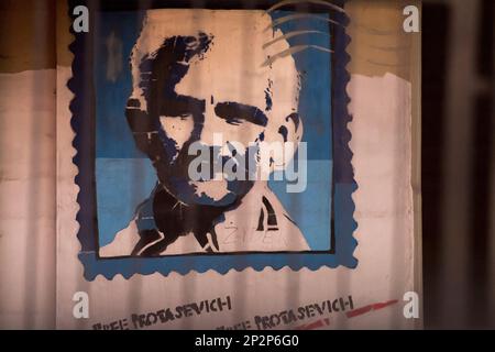 Freies Wandbild von Ales Bialacki zur Unterstützung belarussischer Demokratieaktivisten und Menschenrechtsaktivisten in Danzig, Polen. 2. März 2023 © Wojciech Strozyk / Alamy Sto Stockfoto