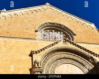 Galatina, Italien. Außenansicht der katholischen Kirche Santa Caterina d'Alessandria aus dem 14. Jahrhundert. Stockfoto