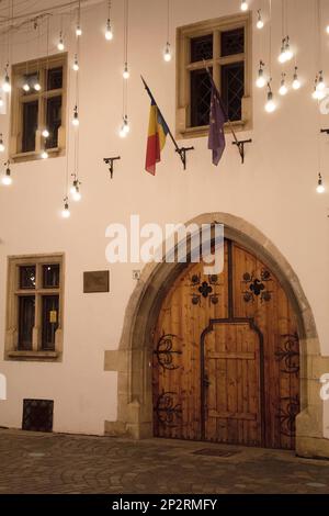 Bei Nacht in Cluj-Napoca, Rumänien Stockfoto