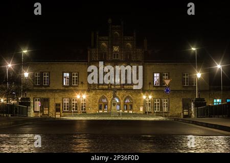 Nachtaufnahme vom Bahnhof Quedlinburg Stockfoto