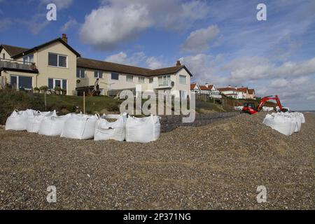 Die Reparatur der Seefähigkeit in Thorpeness an der Suffolk-Küste Stockfoto