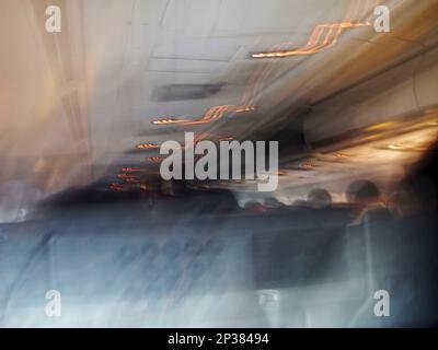 Der Stress und die Aussicht am Flughafen während der Reise Stockfoto