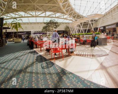 Der Stress und die Aussicht am Flughafen während der Reise Stockfoto