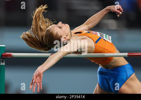 Istanbul, Türkei. 05. März 2023. Leichtathletik/Halle: Europameisterschaft, High-Jump-Finale für Frauen, Silbermedaillengewinner Britt Weerman aus den Niederlanden in Aktion. Kredit: Oliver Weiken/dpa/Alamy Live News Stockfoto