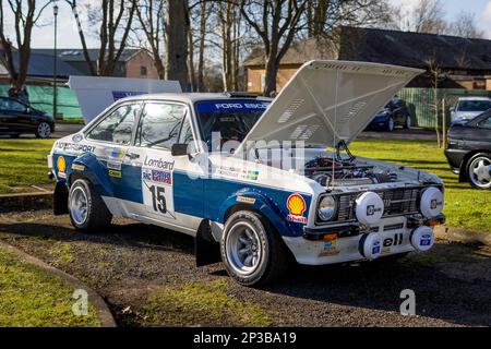 1977 Ford Escort RS „VHK74S“ auf der Ford-Versammlung am 26. Februar 2023 im Bicester Heritage Centre. Stockfoto