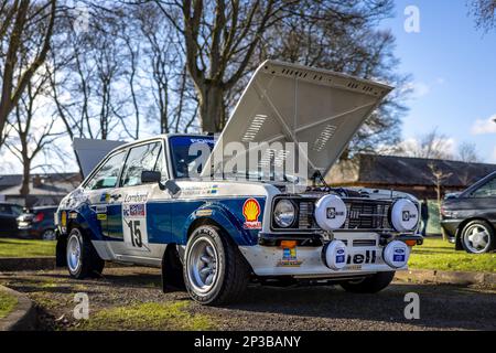 1977 Ford Escort RS „VHK74S“ auf der Ford-Versammlung am 26. Februar 2023 im Bicester Heritage Centre. Stockfoto