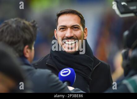 Ehemaliger Brighton-Stürmer Leonardo Ulloa beim Premier League-Spiel zwischen Brighton & Hove Albion und West Ham United im American Express Community Stadium , Brighton , Großbritannien - 4. März 2023Photo Simon Dack/Tele Images Editorial use only. Kein Merchandising. Für Fußballbilder gelten Einschränkungen für FA und Premier League. Keine Nutzung von Internet/Mobilgeräten ohne FAPL-Lizenz. Weitere Informationen erhalten Sie von Football Dataco Stockfoto