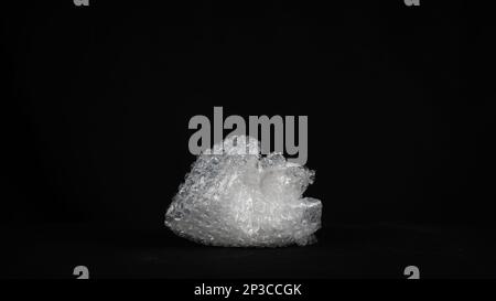 Weiß Luftpolsterfolie zum Verpacken oder Luftkissen Film Abstract horizontale Textur für Kreative Kunst arbeiten, Hintergrund, Nahaufnahme, Ansicht von Oben, Kopieren Raum Stockfoto