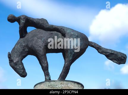 Skulptur eines Rodeo-Reiters, Pferd und Person Stockfoto