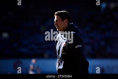 Rostock, Deutschland. 05. März 2023. Fußball: 2. Bundesliga, Hansa Rostock - Karlsruher SC, Matchday 23, Ostseestadion. Rostock Coach Patrick Glöckner betritt das Stadion. Kredit: Gregor Fischer/dpa - WICHTIGER HINWEIS: Gemäß den Anforderungen der DFL Deutsche Fußball Liga und des DFB Deutscher Fußball-Bund ist es verboten, im Stadion aufgenommene Fotos und/oder das Spiel in Form von Sequenzbildern und/oder videoähnlichen Fotoserien zu verwenden oder verwenden zu lassen./dpa/Alamy Live News Stockfoto