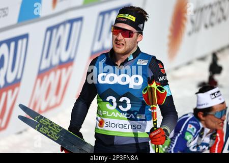 Planica, Slowenien. 05. März 2023. Skipisten: Weltmeisterschaft, Skilanglauf - 50 km klassisch, Männer. Albert Kuchler aus Deutschland am Ende. Kredit: Daniel Karmann/dpa/Alamy Live News Stockfoto