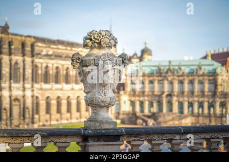 Detailskulptur im Zwinger Palast - Dresden, Sachsen, Deutschland Stockfoto