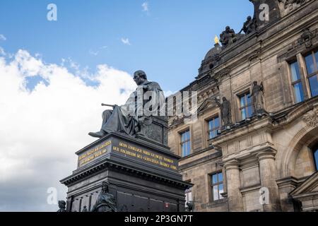 Frederick Augustus I der sächsischen Statue vor dem Sachsen Haus der Anwesen (Sachsisches Standehaus) - Dresden, Deutschland Stockfoto