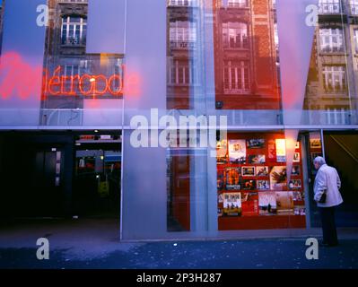 Lille Frankreich Place Du General De Gaulle im Night Hotel Carlton Stockfoto