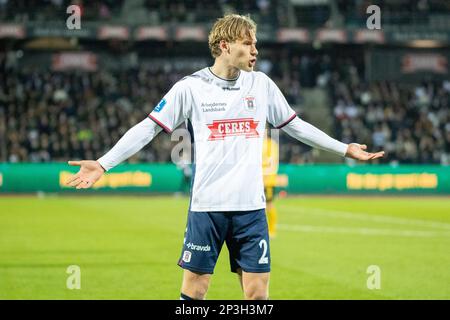 Aarhus, Dänemark. 03., März 2023. Felix Beijmo (2) von AGF, der während des 3F stattfindenden Superliga-Spiels zwischen Aarhus GF und AC Horsens im Ceres Park in Aarhus gesehen wurde. (Foto: Gonzales Photo - Balazs Popal). Stockfoto