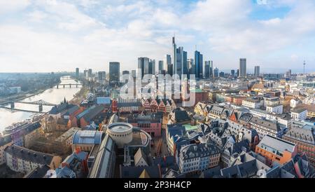 Panoramablick von Frankfurt aus der Vogelperspektive Stockfoto