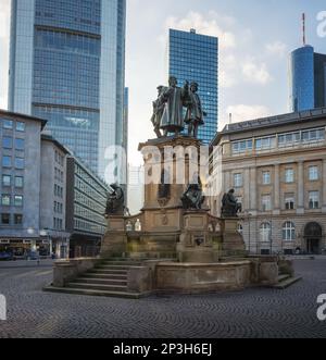 Johannes Gutenberg-Denkmal am Rossmarkt - Frankfurt, Deutschland Stockfoto