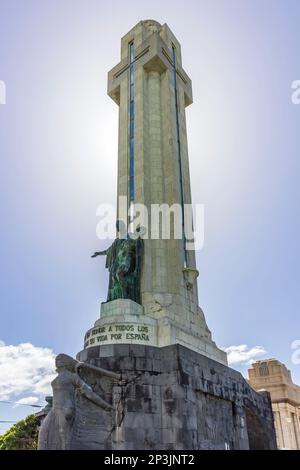 Monumento a los Caidos am Plaza de Espana in Santa Cruz de Tenerife. Denkmal für die gefallenen Nationalisten im Spanischen Bürgerkrieg. Stockfoto