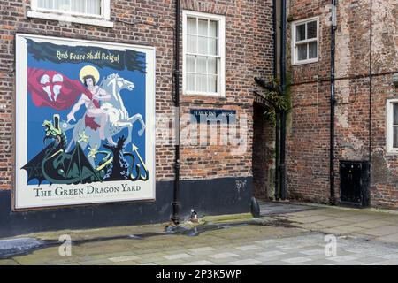 Beschilderung am Green Dragon Yard in der Stadt Stockton on Tees, Großbritannien. Stockfoto