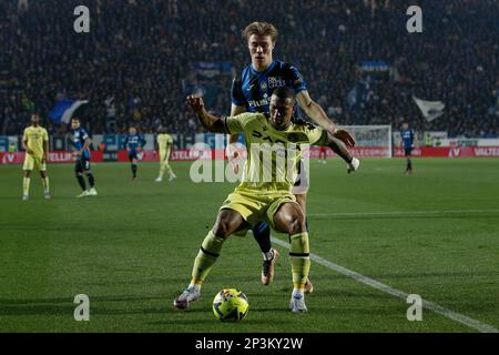 Bergamo, Italien. 4. März 2023. Italien, Bergamo, märz 04 2023: Walace Souza Silva (udinesischer Mittelfeldspieler) verteidigt den Ball im hinteren Spielfeld in der zweiten Hälfte des Fußballspiels ATALANTA gegen UDINESE, Serie A Tim 2022-2023 day25 Gewiss Stadion (Kreditbild: © Fabrizio Andrea Bertani/Pacific Press via ZUMA Press Wire) NUR REDAKTIONELLE VERWENDUNG! Nicht für den kommerziellen GEBRAUCH! Stockfoto