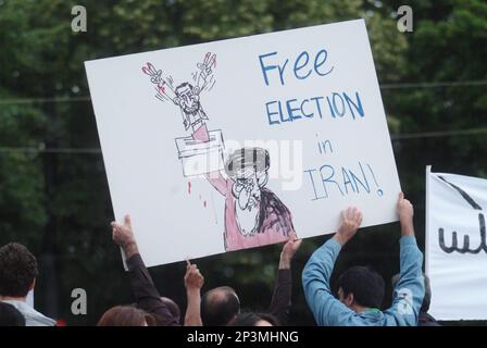 Wien, Österreich. 21. Juni 2009. Anti-Iran-Demonstration vor dem Parlament in Wien Stockfoto