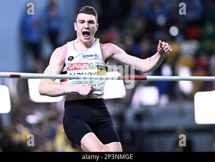 Der belgische Thomas Carmoy reagiert während des High-Jump-Finales der Männer auf der 37. Ausgabe der europäischen Leichtathletik-Hallenmeisterschaft am Sonntag, den 05. März 2023 in Istanbul, Türkei. Die Meisterschaften finden vom 2. Bis 5. März statt. BELGA FOTO JASPER JACOBS Stockfoto