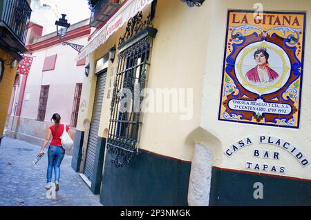 Bar Casa Placido in 11 Ximenez de Enciso Straße, Viertel Santa Cruz, Sevilla, Andalusien, Spanien Stockfoto